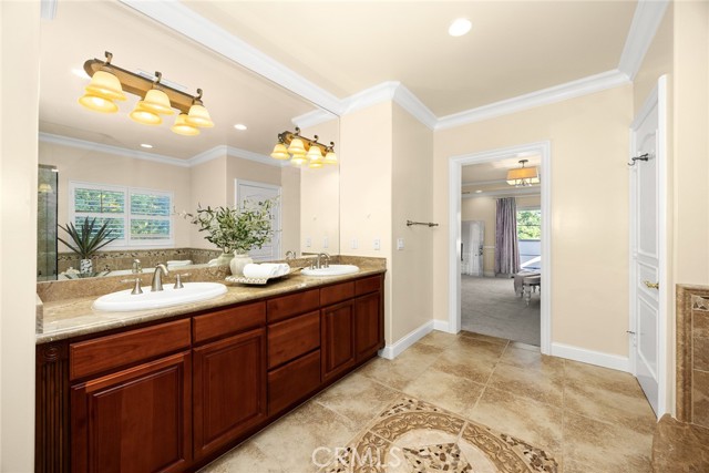 MLS #WS25245039 image #35