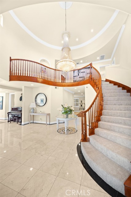 MLS #WS25245039 image #9