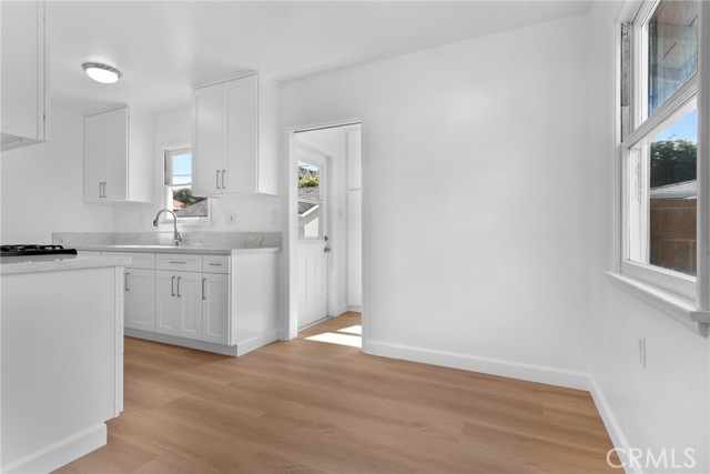 MLS #WS25245073 image #9