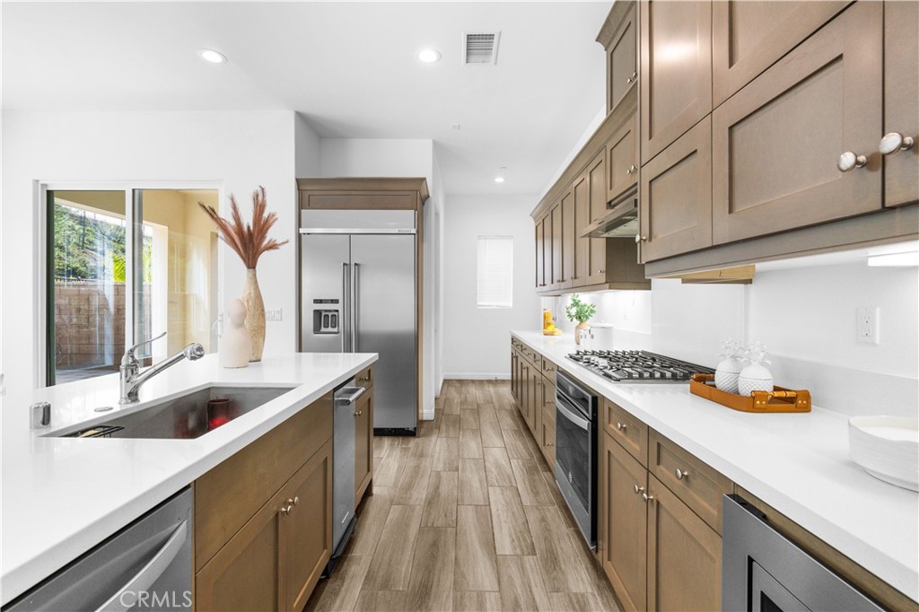 MLS #WS25245087 image #14