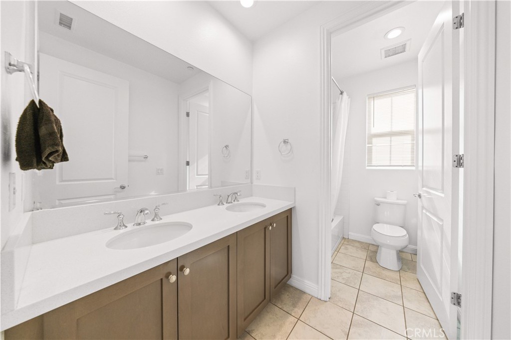 MLS #WS25245087 image #24