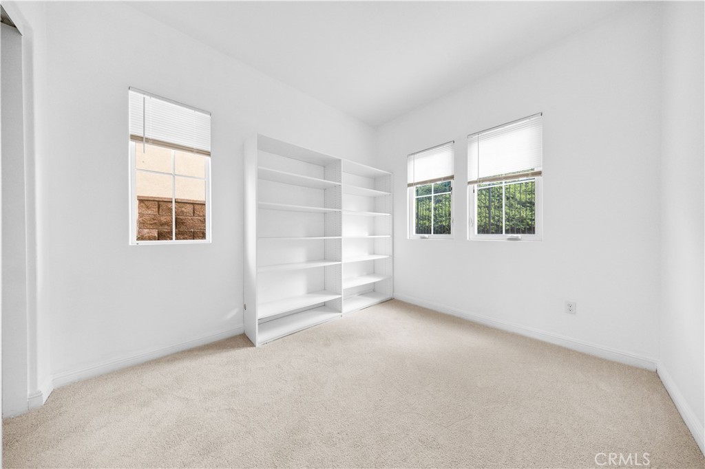 MLS #WS25245087 image #7