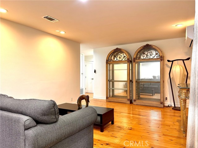 MLS #WS25245358 image #11