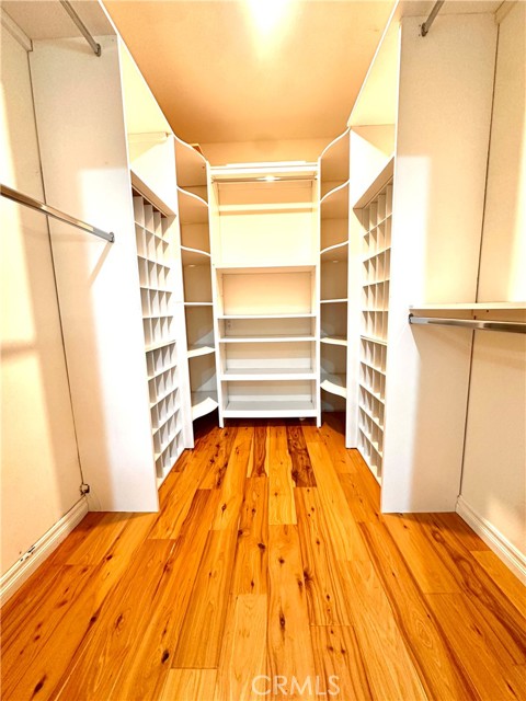 MLS #WS25245358 image #25