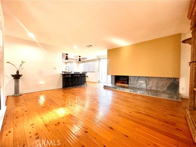 MLS #WS25245358 image #4