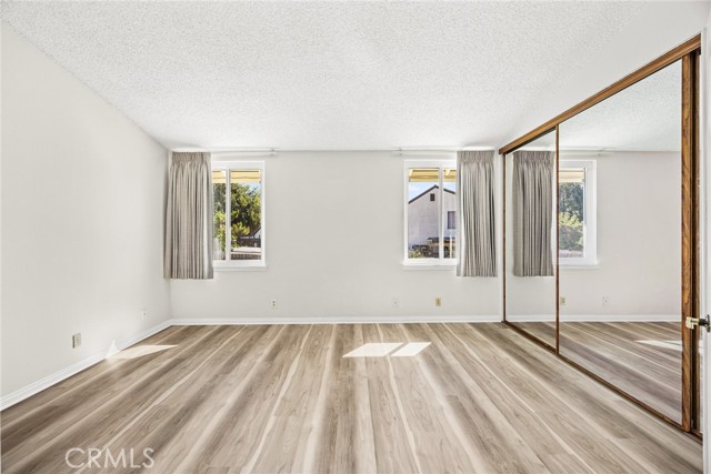 MLS #WS25245462 image #17