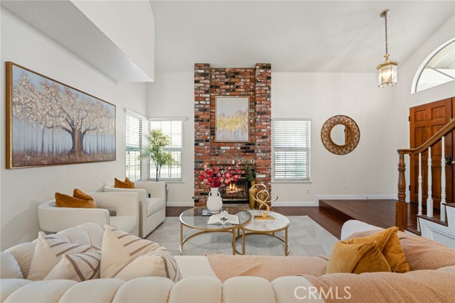 MLS #WS25246122 image #1