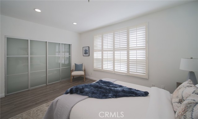 MLS #WS25246227 image #12