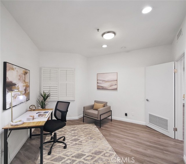 MLS #WS25246227 image #13