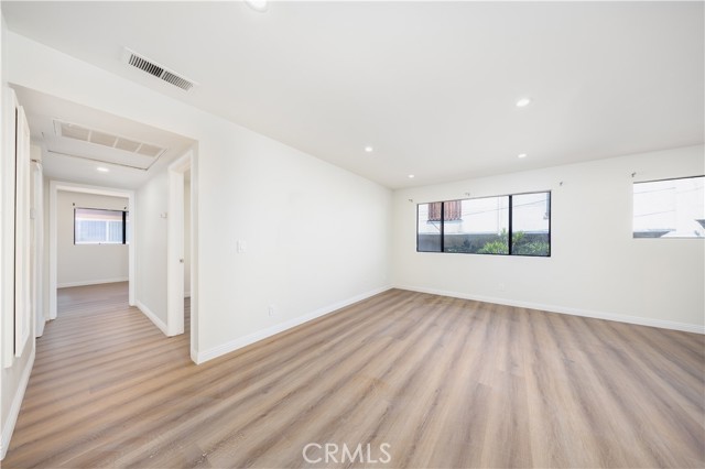 MLS #WS25246367 image #13