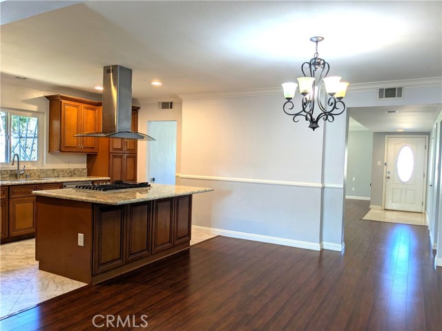 MLS #WS25246459 image #9