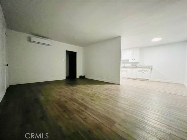 MLS #WS25246518 img 8