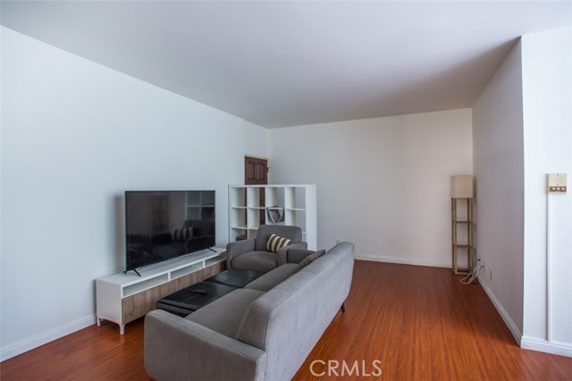 MLS #WS25246549 image #9