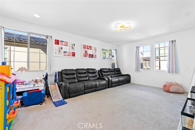 MLS #WS25247171 image #5