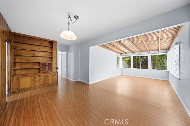 MLS #WS25247362 image #2