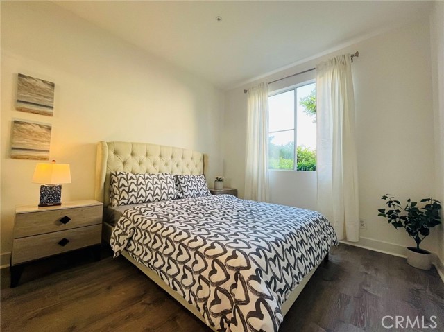 MLS #WS25247409 image #9