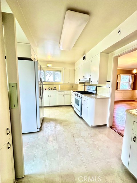 MLS #WS25247523 image #4