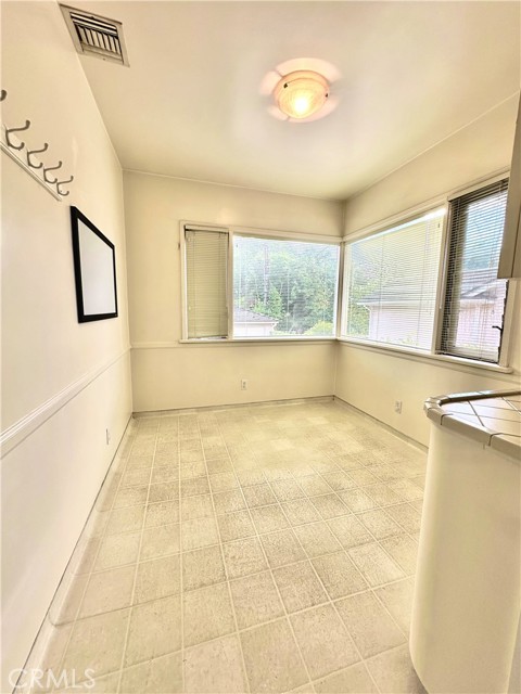 MLS #WS25247523 image #5