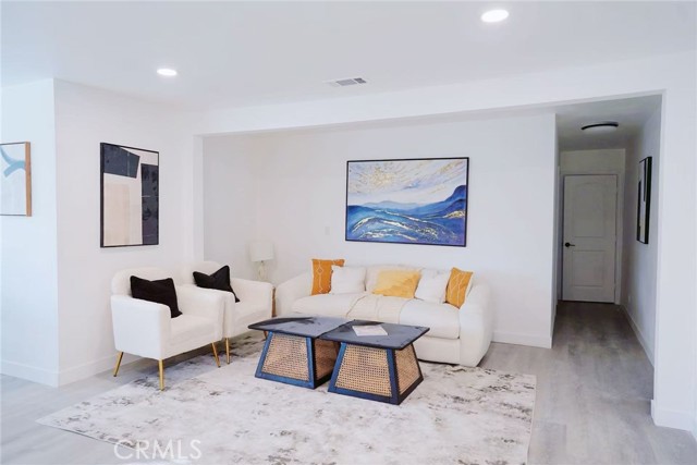 MLS #WS25248089 image #4