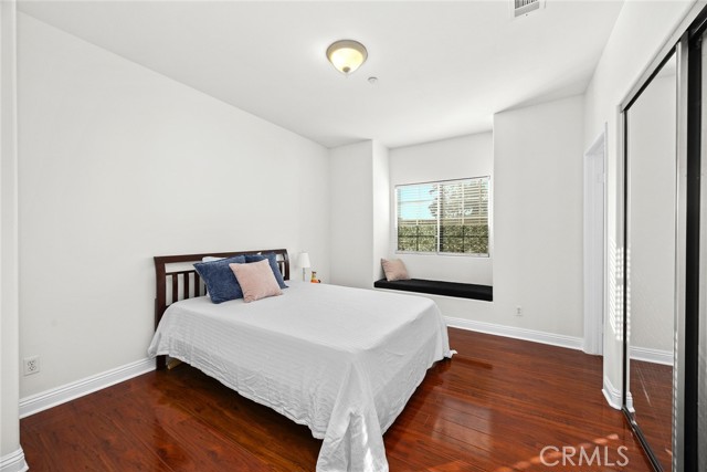 MLS #WS25248595 image #17