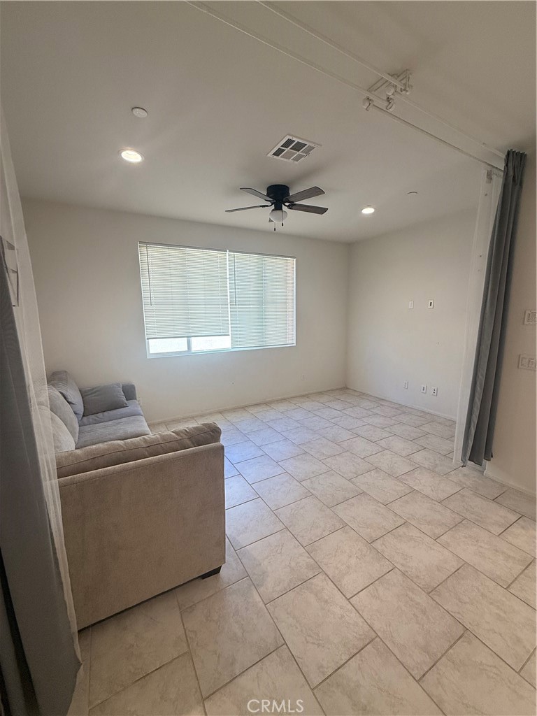 MLS #WS25248927 image #4