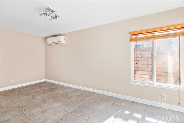 MLS #WS25249171 image #10