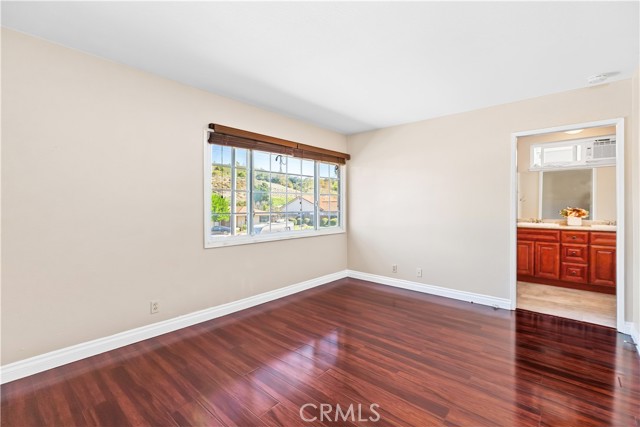 MLS #WS25249171 image #11