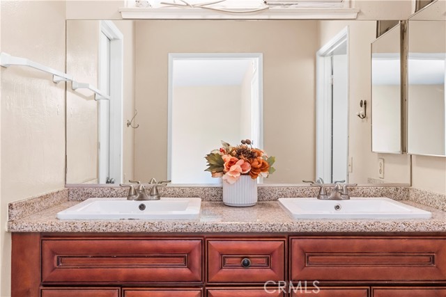 MLS #WS25249171 image #12