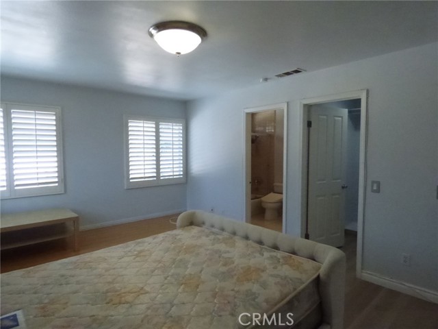 MLS #WS25249206 image #16