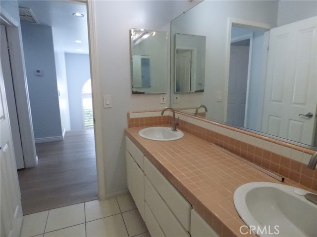 MLS #WS25249206 image #27