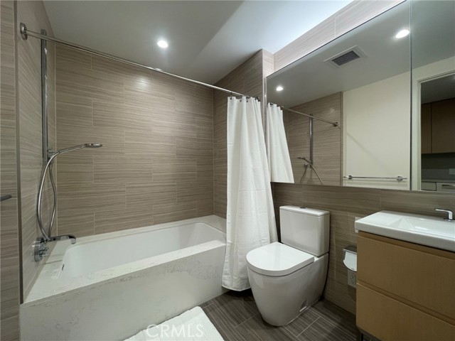 MLS #WS25249341 image #10