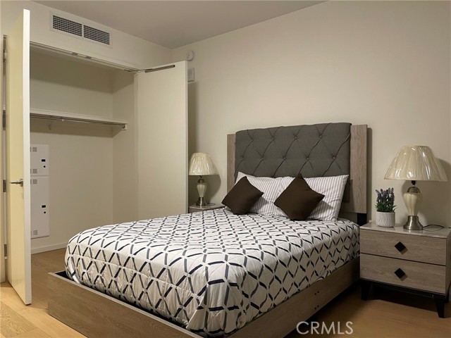 MLS #WS25249341 image #15