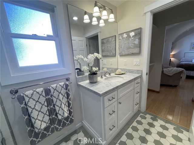 MLS #WS25249393 image #10