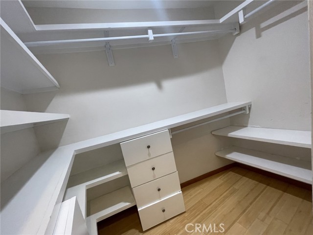 MLS #WS25249393 image #8