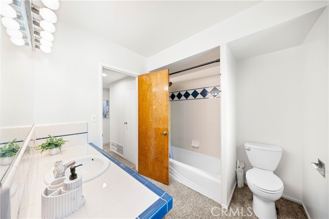 MLS #WS25248417 image #16