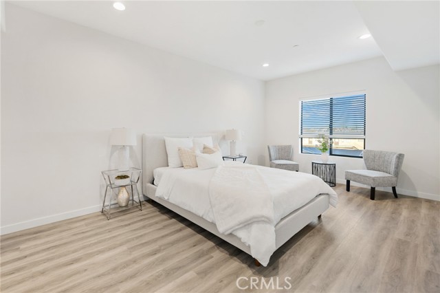 MLS #WS25250039 image #7