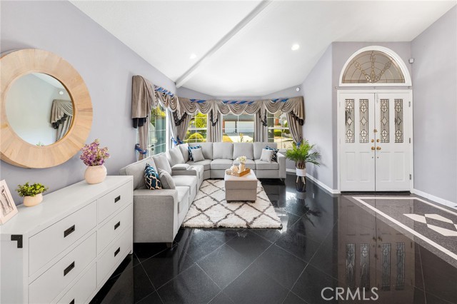 MLS #WS25250119 image #2