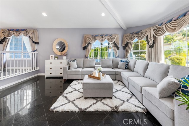 MLS #WS25250119 image #3