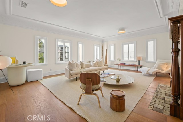 MLS #WS25250146 image #2