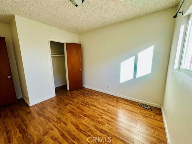 MLS #WS25250438 image #5