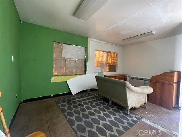 MLS #WS25251110 image #5