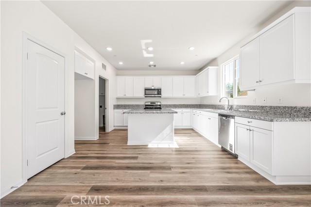 MLS #WS25251133 image #10