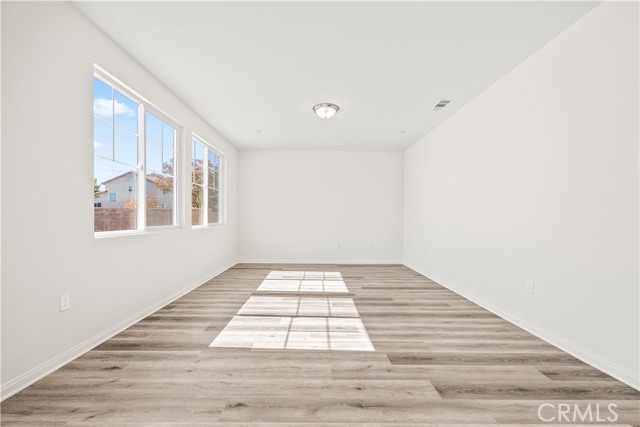 MLS #WS25251133 image #6