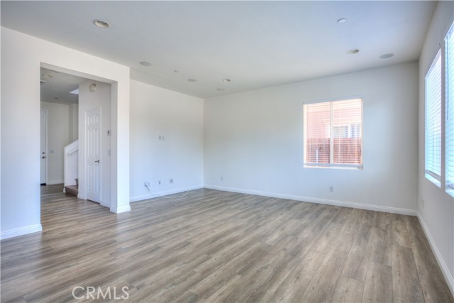 MLS #WS25251630 image #3