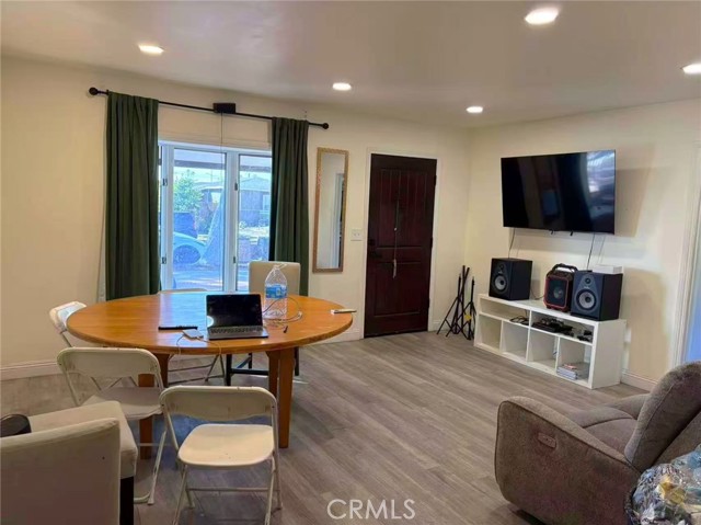 MLS #WS25251743 image #2