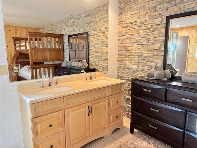 MLS #WS25251979 image #17