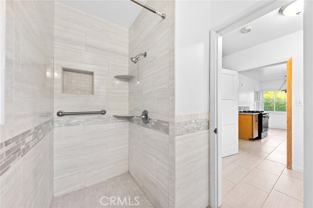 MLS #WS25252084 image #25