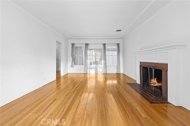 MLS #WS25252084 image #8