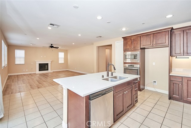 MLS #WS25252325 image #10