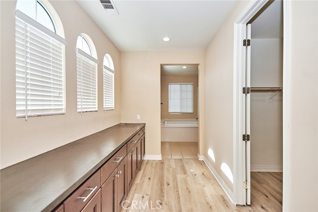 MLS #WS25252325 image #22